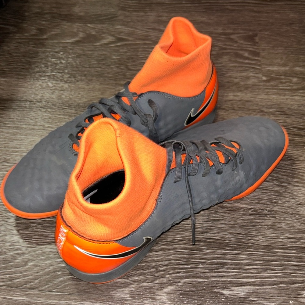 Nike Macistax Men Indoor Soccer Cleats size 11.5